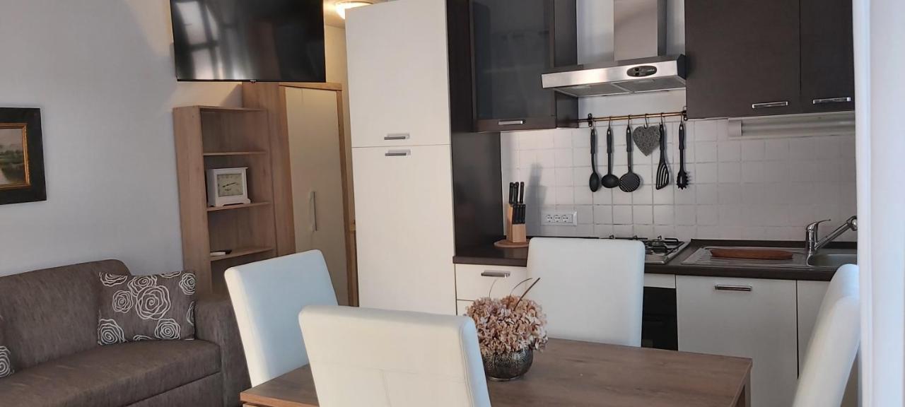 Apartment Iva Njivice Eksteriør bilde
