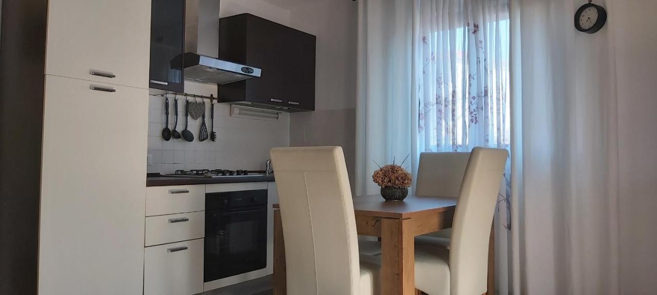 Apartment Iva Njivice Eksteriør bilde