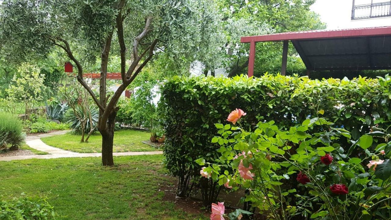 Apartment Iva Njivice Eksteriør bilde